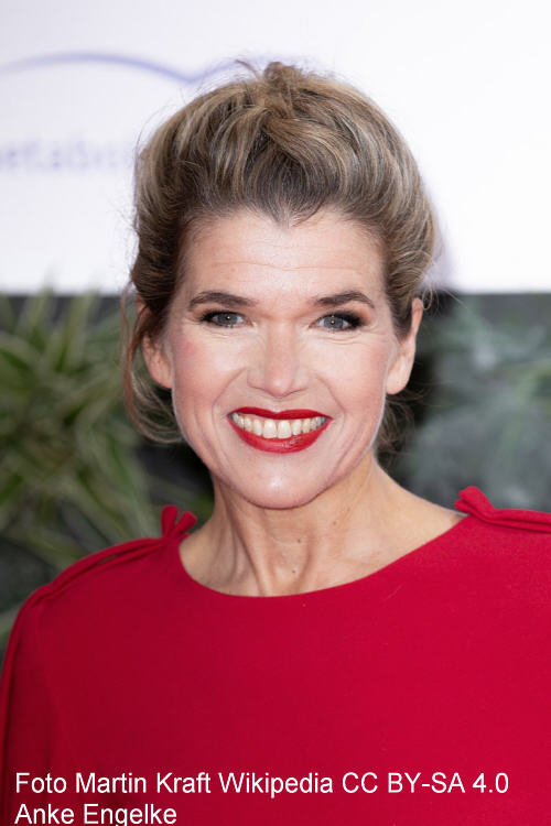 Hauptdarstellerin Anke Engelke der Serie Das letzte Wort